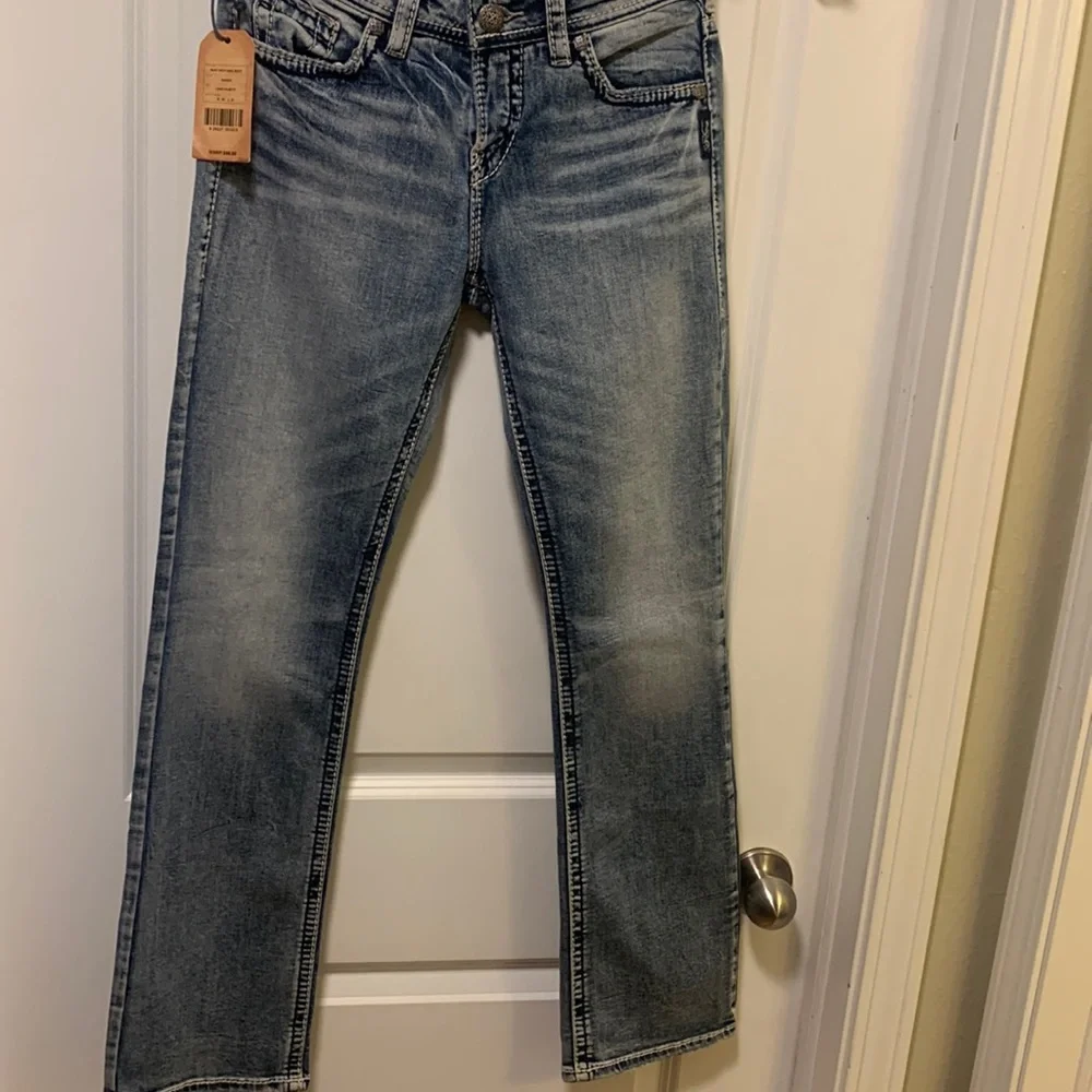 🍂FINAL SALE🍂NWT Silver Jeans - Picture 1 of 4